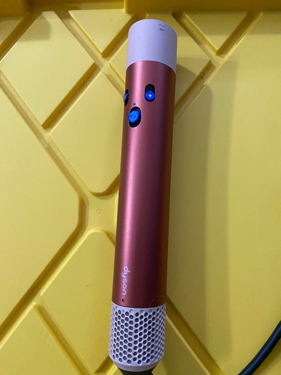 Dyson airwrap